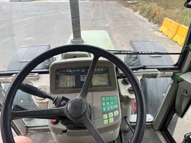 Fendt - 1996 - favorit 824 - vierwielaangedreven landbouwtractor - afbeelding 6 van  18