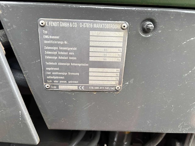 Fendt - 1996 - favorit 824 - vierwielaangedreven landbouwtractor - afbeelding 8 van  18