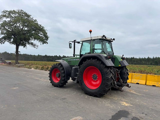 Fendt - 1996 - favorit 824 - vierwielaangedreven landbouwtractor - afbeelding 15 van  18