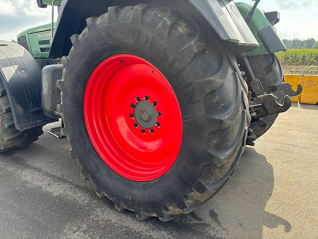 Fendt - 1996 - vierwielaangedreven landbouwtractor - afbeelding 10 van  32