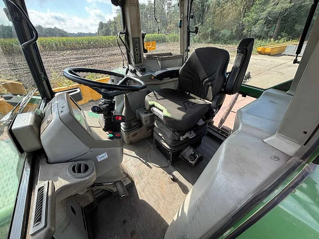 Fendt - 1996 - vierwielaangedreven landbouwtractor - afbeelding 19 van  32