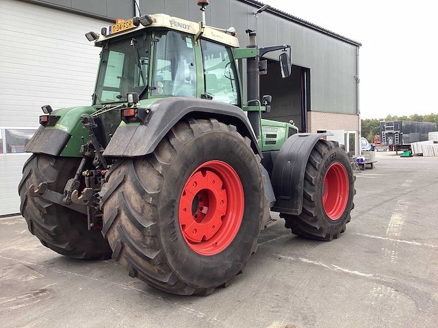 Fendt - 1999 - 824 - vierwielaangedreven landbouwtractor - afbeelding 26 van  26