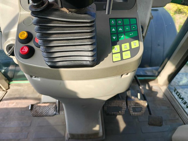 Fendt - 2004 - 716 vario tms - vierwielaangedreven landbouwtractor - afbeelding 27 van  39