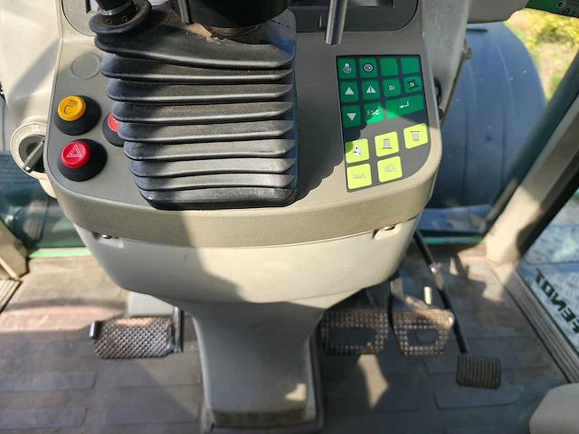 Fendt - 2004 - 716 vario tms - vierwielaangedreven landbouwtractor - afbeelding 27 van  39