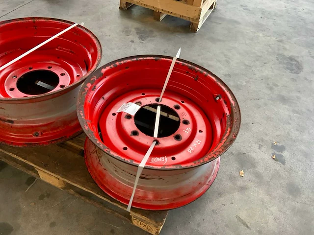 Fendt 100/300 serie velg (2x) - afbeelding 2 van  9