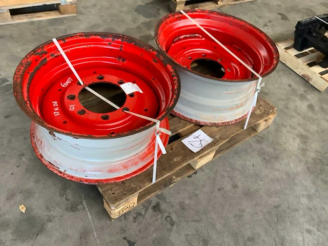 Fendt 100/300 serie velg (2x) - afbeelding 3 van  9