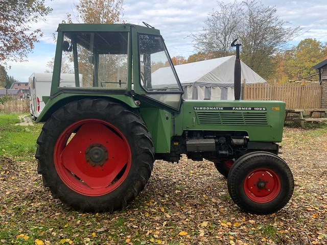 Fendt 135s farmer 102s turbomatik tweewielaangedreven landbouwtractor - afbeelding 4 van  28