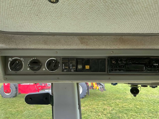 Fendt 409 vierwielaangedreven landbouwtractor - afbeelding 6 van  35