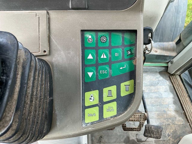 Fendt 409 vierwielaangedreven landbouwtractor - afbeelding 10 van  35