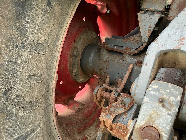 Fendt 409 vierwielaangedreven landbouwtractor - afbeelding 25 van  35