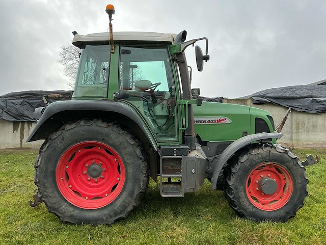 Fendt 409 vierwielaangedreven landbouwtractor - afbeelding 32 van  35