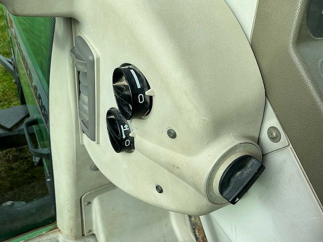 Fendt 409 vierwielaangedreven landbouwtractor - afbeelding 10 van  24