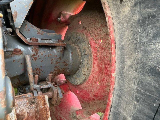 Fendt 409 vierwielaangedreven landbouwtractor - afbeelding 17 van  24