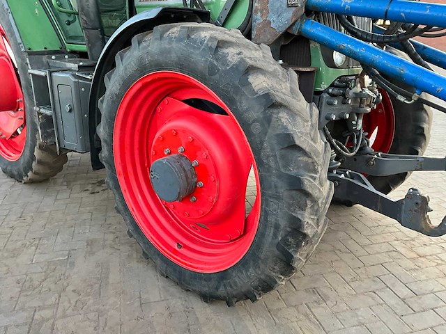 Fendt 410 met stortbunker en gps systeem (combinatie) - afbeelding 3 van  27