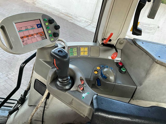 Fendt 410 met stortbunker en gps systeem (combinatie) - afbeelding 7 van  27