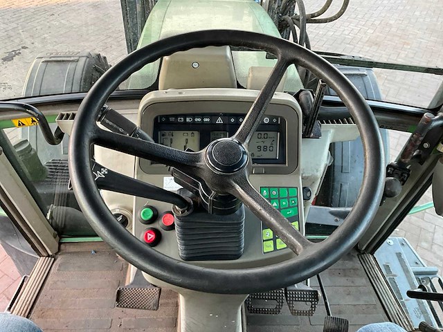 Fendt 410 met stortbunker en gps systeem (combinatie) - afbeelding 10 van  27