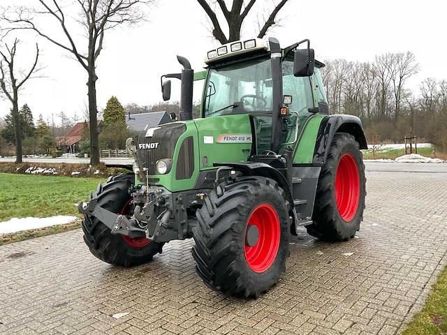 Fendt 412 vierwielaangedreven landbouwtractor - afbeelding 1 van  34