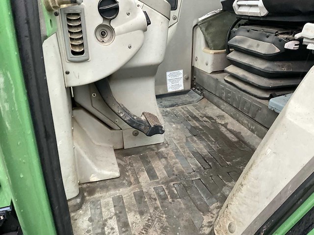 Fendt 412 vierwielaangedreven landbouwtractor - afbeelding 19 van  34