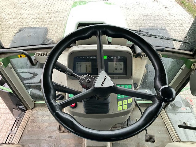 Fendt 412 vierwielaangedreven landbouwtractor - afbeelding 20 van  34