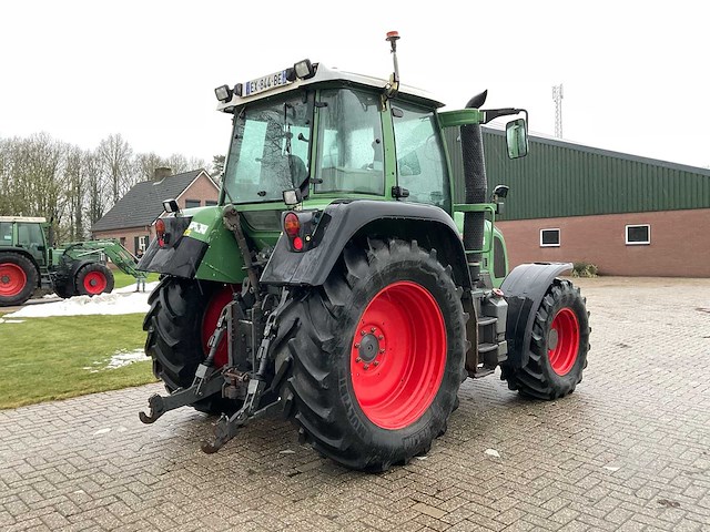 Fendt 412 vierwielaangedreven landbouwtractor - afbeelding 30 van  34