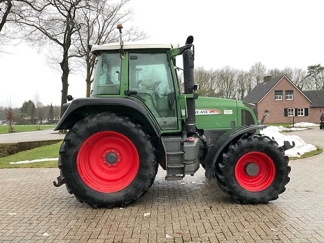 Fendt 412 vierwielaangedreven landbouwtractor - afbeelding 31 van  34