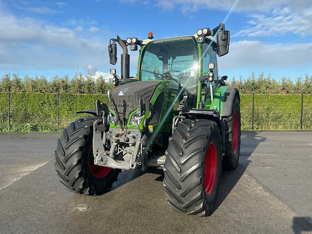 Fendt 514 power vierwielaangedreven landbouwtractor - afbeelding 27 van  31