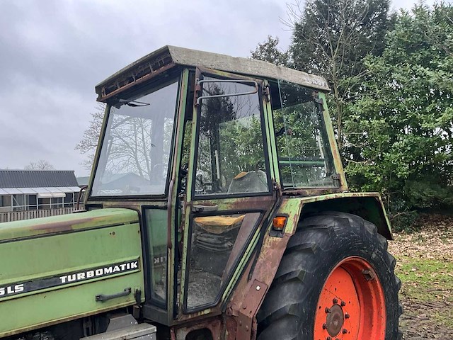Fendt farmer 305 ls turbomatik tweewielaangedreven landbouwtractor - afbeelding 7 van  29