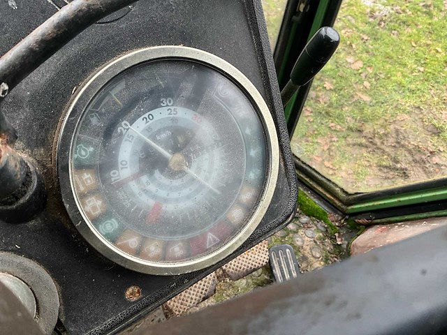 Fendt farmer 305 ls turbomatik tweewielaangedreven landbouwtractor - afbeelding 28 van  29