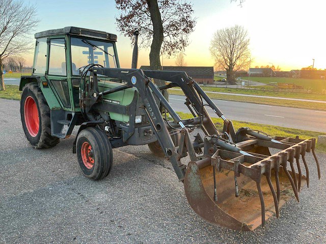 Fendt farmer 305ls turbomatik tweewielaangedreven landbouwtractor - afbeelding 20 van  26