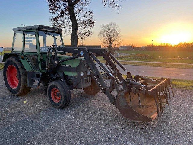Fendt farmer 305ls turbomatik tweewielaangedreven landbouwtractor - afbeelding 13 van  18