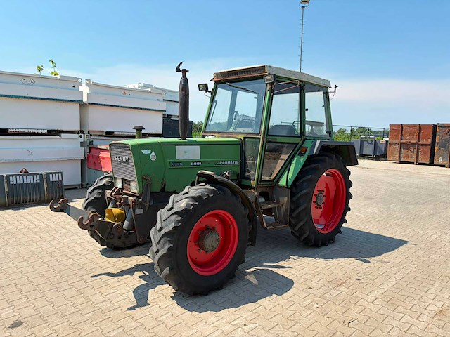 Fendt farmer 308 lsa vierwielaangedreven landbouwtractor - afbeelding 1 van  11