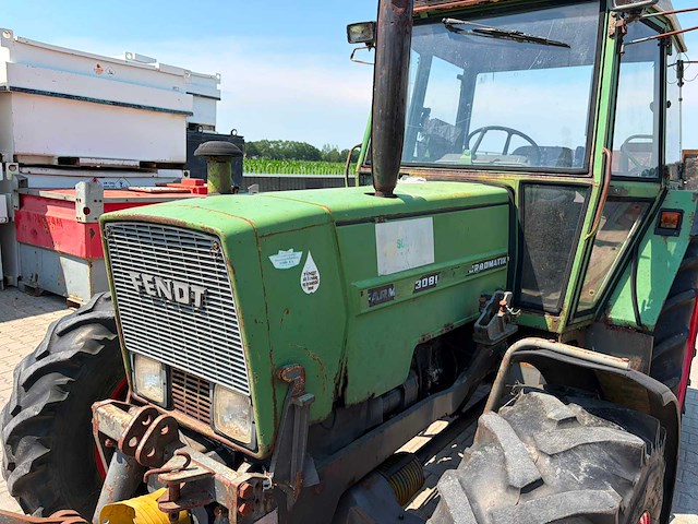 Fendt farmer 308 lsa vierwielaangedreven landbouwtractor - afbeelding 10 van  11