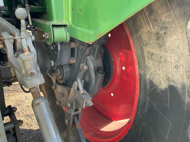 Fendt farmer 309 lsa turbomatik vierwielaangedreven landbouwtractor - afbeelding 5 van  31