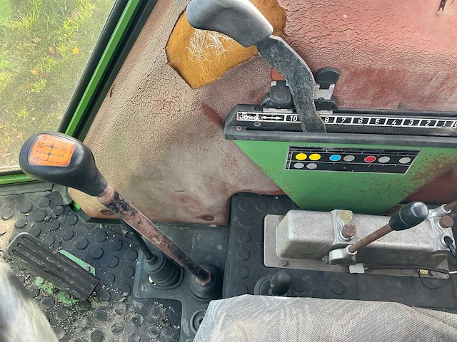 Fendt farmer 309 lsa turbomatik vierwielaangedreven landbouwtractor - afbeelding 14 van  31