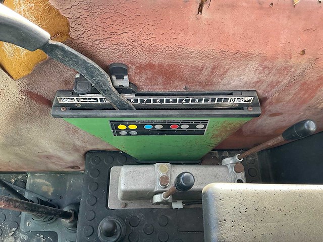 Fendt farmer 309 lsa turbomatik vierwielaangedreven landbouwtractor - afbeelding 15 van  31