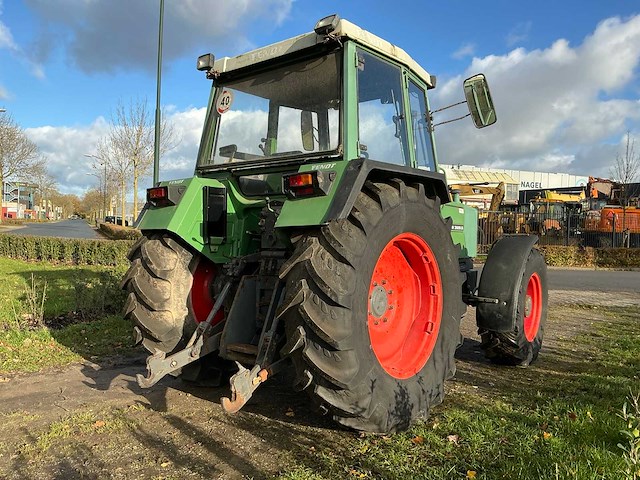 Fendt farmer 309 lsa turbomatik vierwielaangedreven landbouwtractor - afbeelding 27 van  31