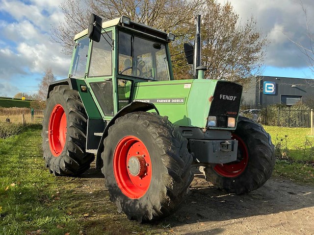 Fendt farmer 309 lsa turbomatik vierwielaangedreven landbouwtractor - afbeelding 28 van  31
