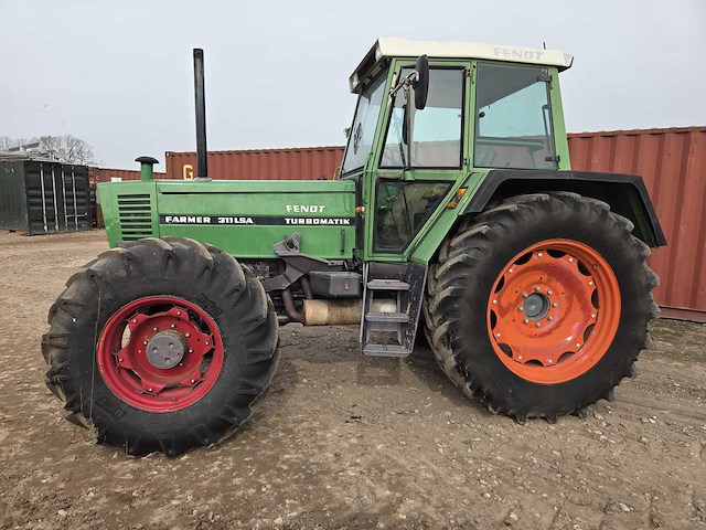 Fendt farmer 311 lsa 4-wheel drive tractor 1986 - afbeelding 1 van  18