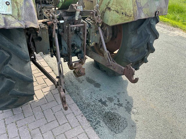 Fendt farmer 5s vierwielaangedreven landbouwtractor - afbeelding 13 van  27