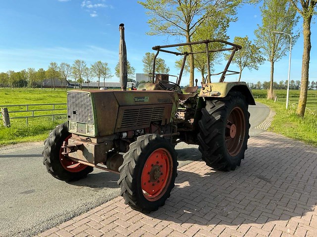 Fendt farmer 5s vierwielaangedreven landbouwtractor - afbeelding 2 van  27