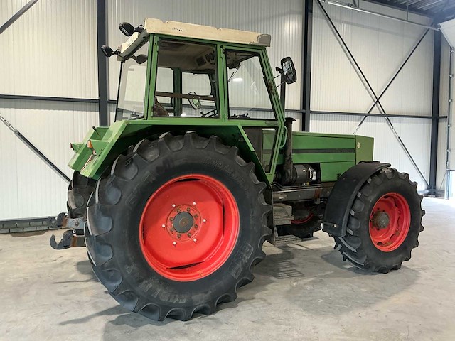 Fendt favorit 611ls 4wd landbouwtractor - afbeelding 13 van  34