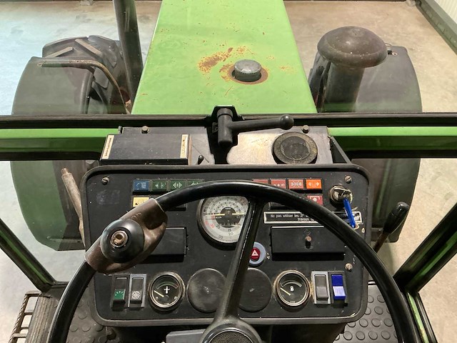 Fendt favorit 611ls 4wd landbouwtractor - afbeelding 27 van  34