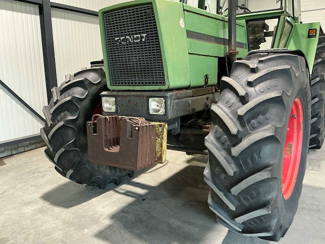 Fendt favorit 611ls 4wd landbouwtractor - afbeelding 2 van  34