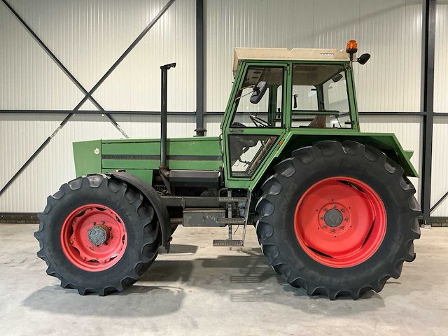 Fendt favorit 611ls 4wd landbouwtractor - afbeelding 4 van  34