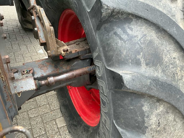 Fendt favorit 612 lsa turbomatik vierwielaangedreven landbouwtractor - afbeelding 2 van  34