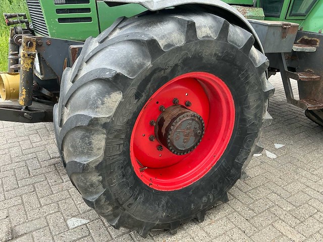 Fendt favorit 612 lsa turbomatik vierwielaangedreven landbouwtractor - afbeelding 7 van  34