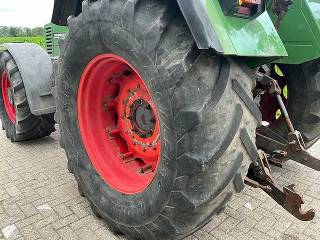 Fendt favorit 612 lsa turbomatik vierwielaangedreven landbouwtractor - afbeelding 8 van  34