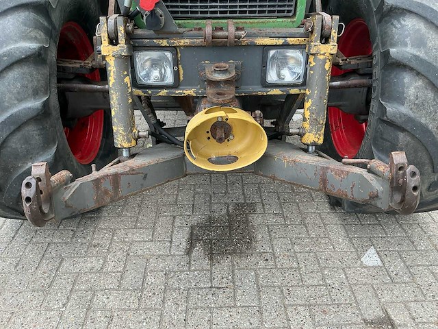 Fendt favorit 612 lsa turbomatik vierwielaangedreven landbouwtractor - afbeelding 34 van  34