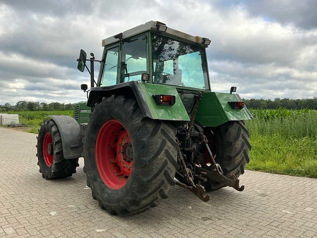 Fendt favorit 612 lsa turbomatik vierwielaangedreven landbouwtractor - afbeelding 23 van  34