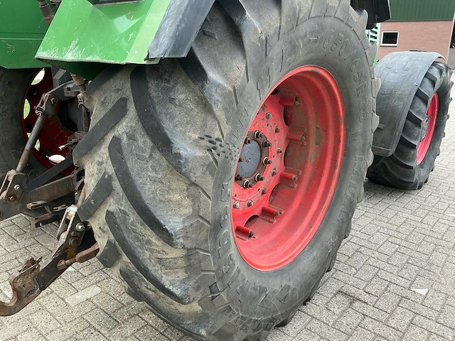Fendt favorit 612 lsa turbomatik vierwielaangedreven landbouwtractor - afbeelding 3 van  14